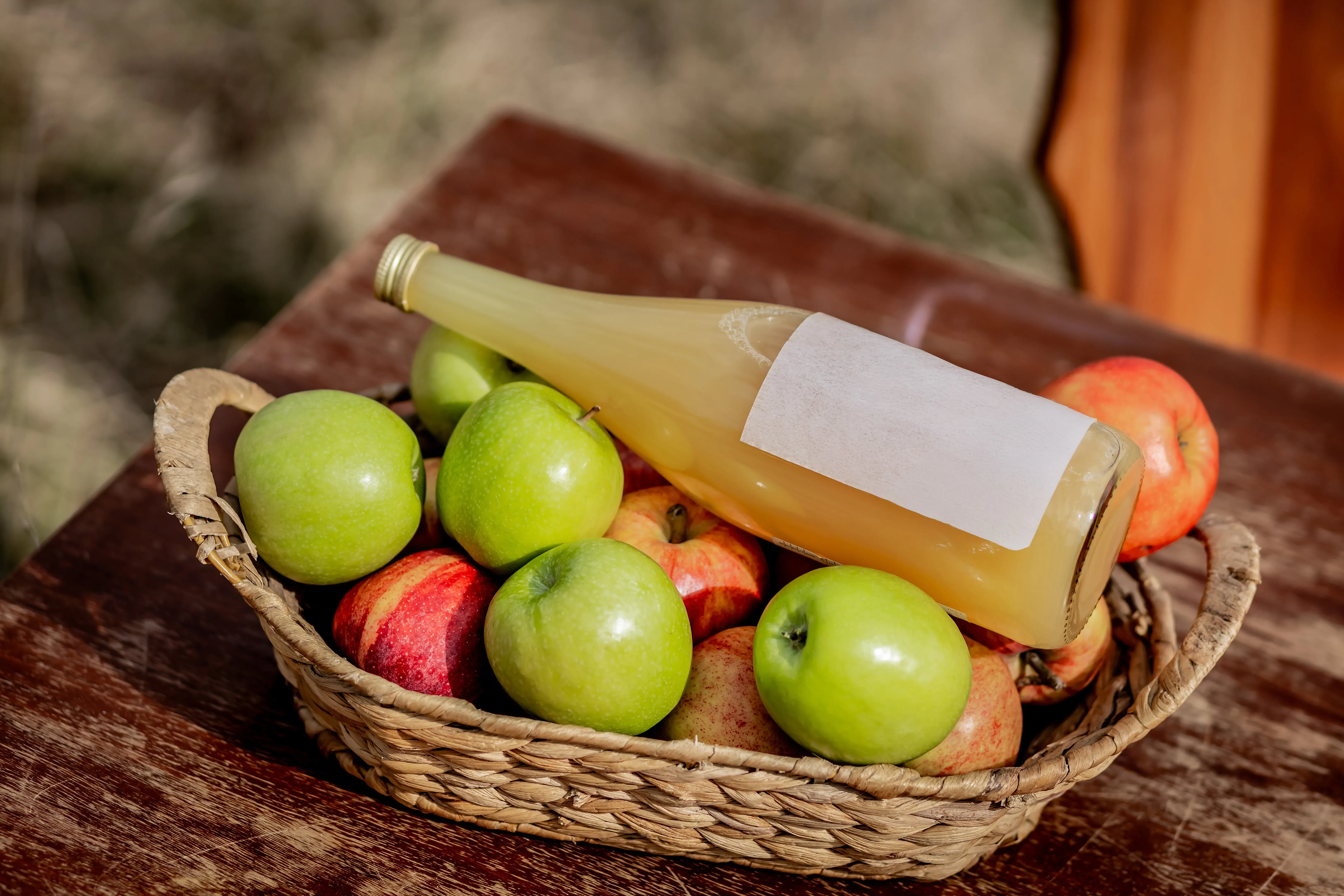 Harzer Apfelsaft – Äpfel und Flaschen